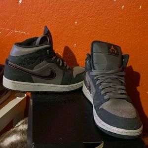 Almost brand new witch box